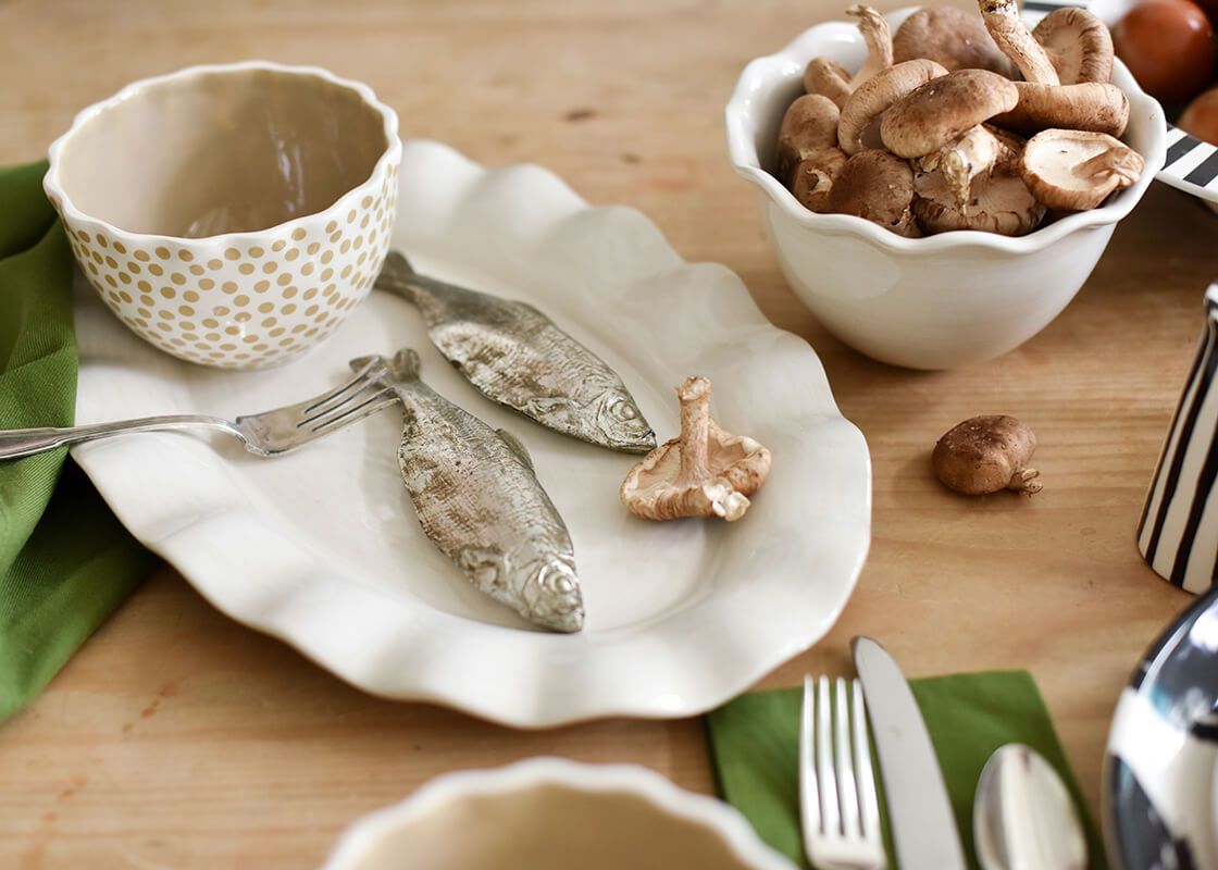 Signature White Ruffle Bowl