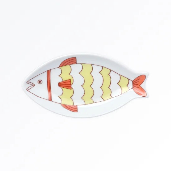 Fish-shaped plate