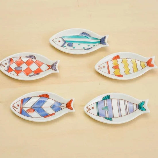 Fish-shaped ceramic dishes