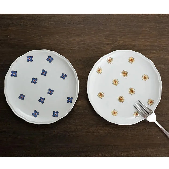 Floral scalloped plate