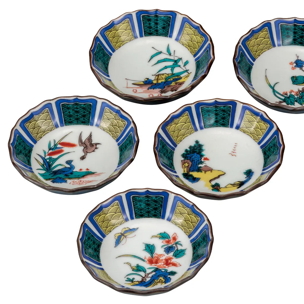 Compact Decorative Ceramic Plate Set