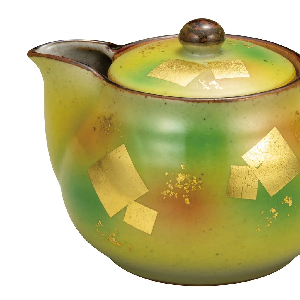 Compact Pouring Teapot