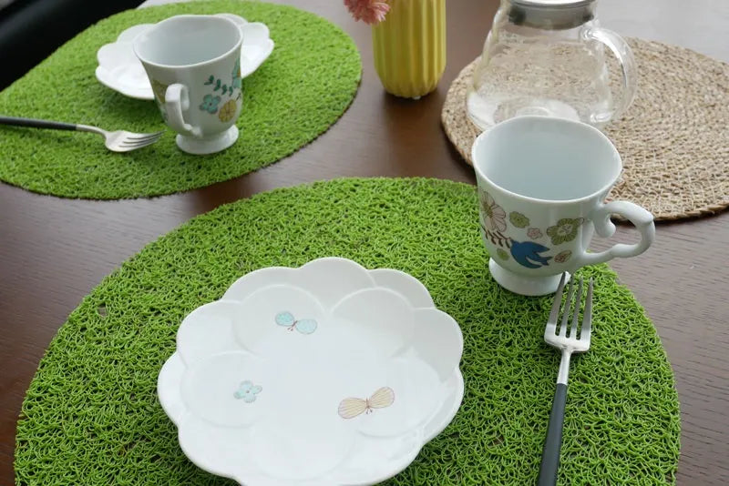 Scalloped Motif Plate