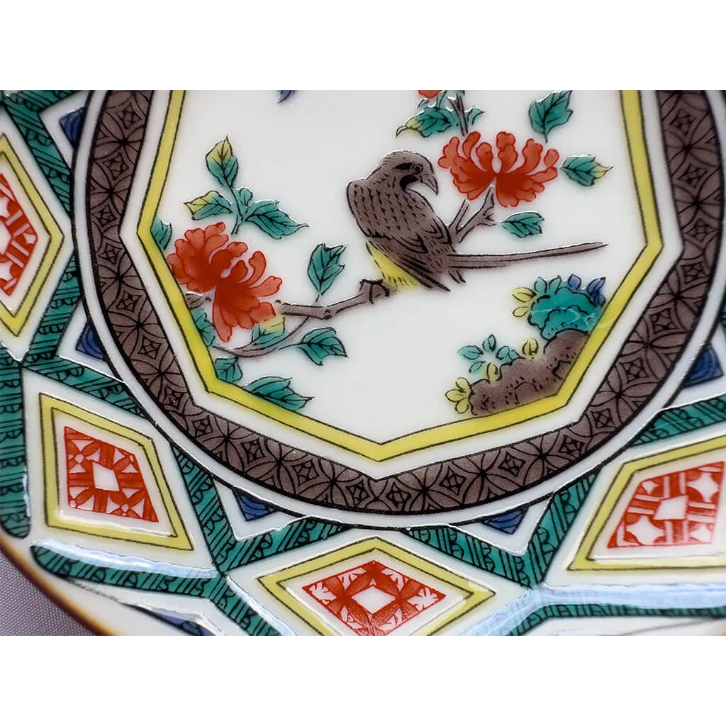 Bird-and-flower round plate